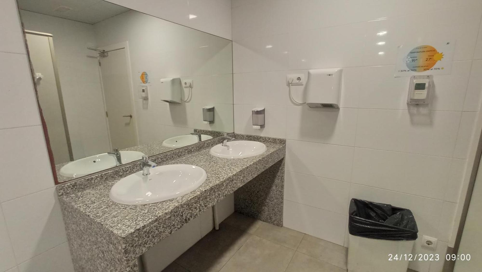 Wonderful Boat For Families And Friends Hotel Sant Adria de Besos Bagian luar foto